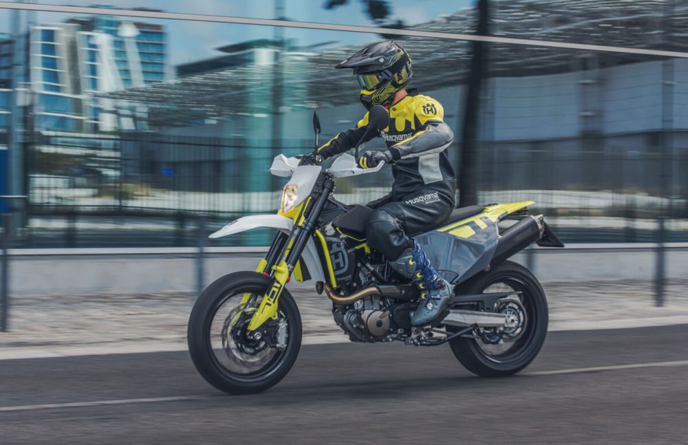 ハスクバーナ701エンデューロ／スーパーモト2023モデル - Off1
